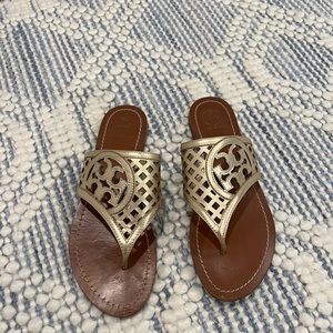 Tory Burch Gold Sandals- size 8m / EUC smoke/pet free